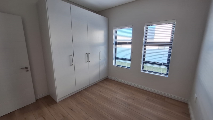 3 Bedroom Property for Sale in Sandbaai Western Cape